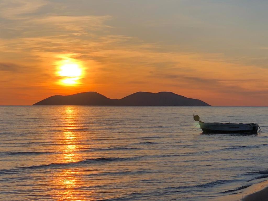 Corazon Guest House Vlorë エクステリア 写真