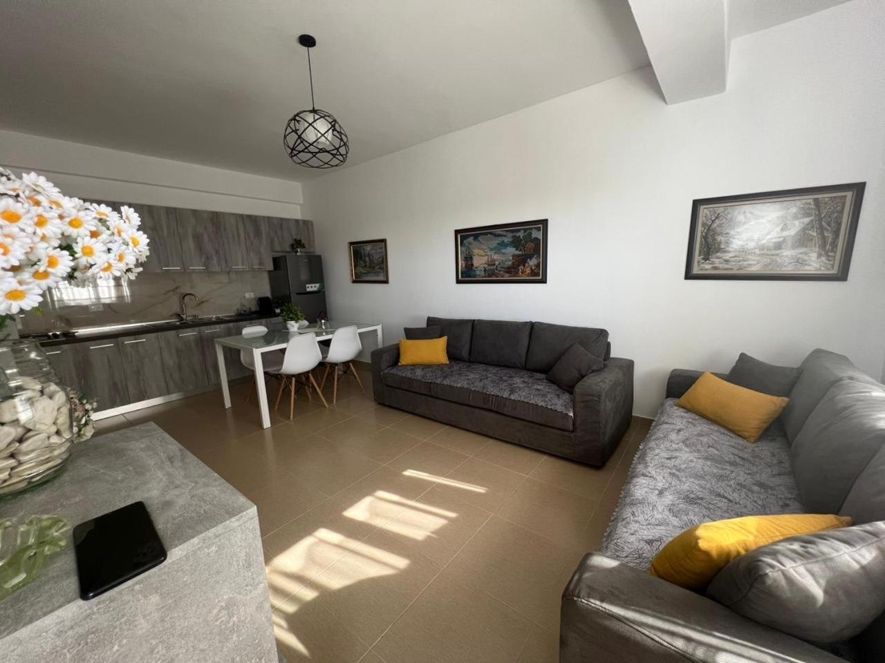 Corazon Guest House Vlorë エクステリア 写真