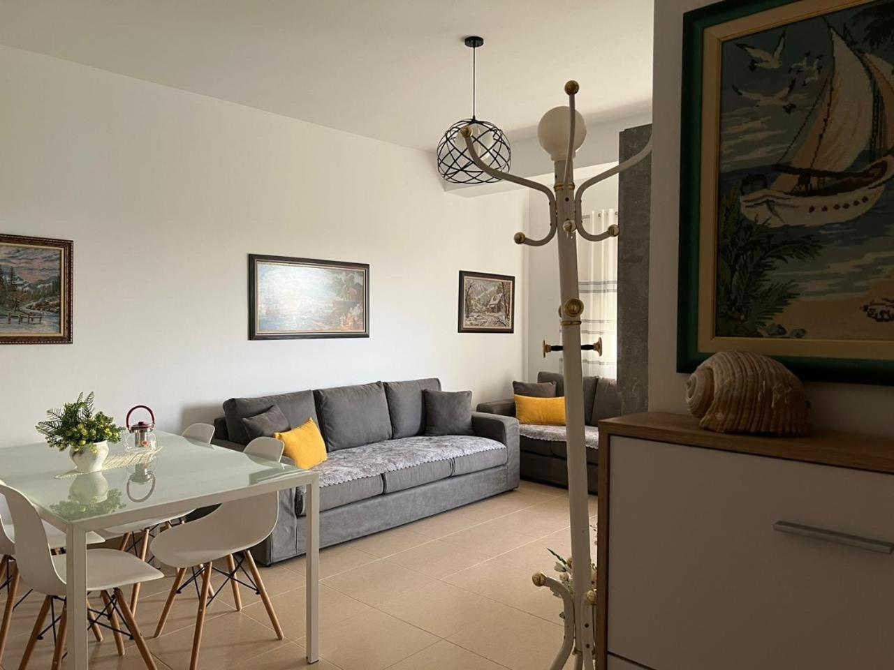 Corazon Guest House Vlorë エクステリア 写真