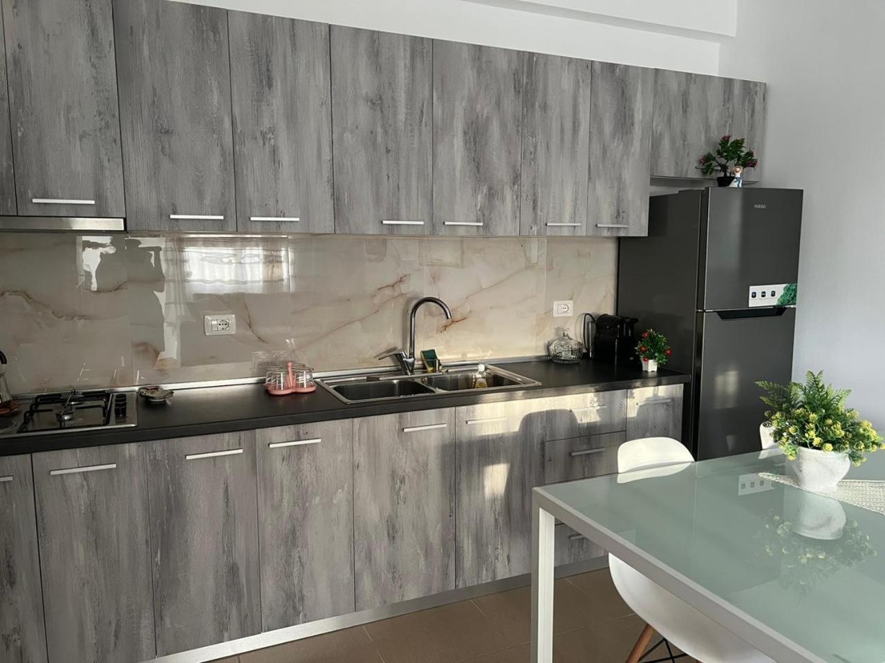 Corazon Guest House Vlorë エクステリア 写真